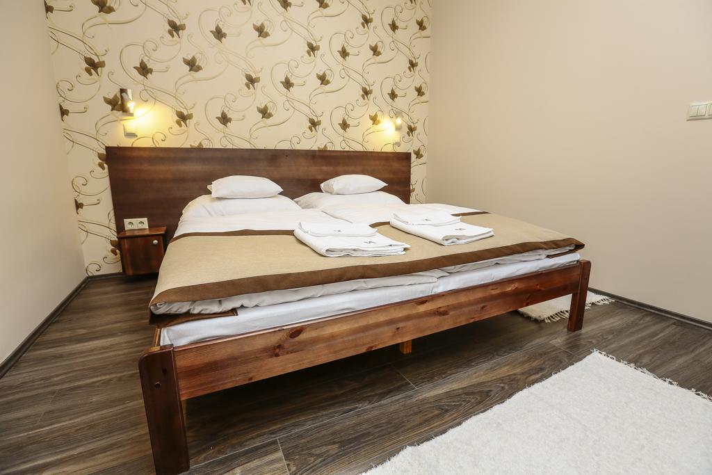 Gránátalma Vendégház Fehérvárcsurgó Habitación foto