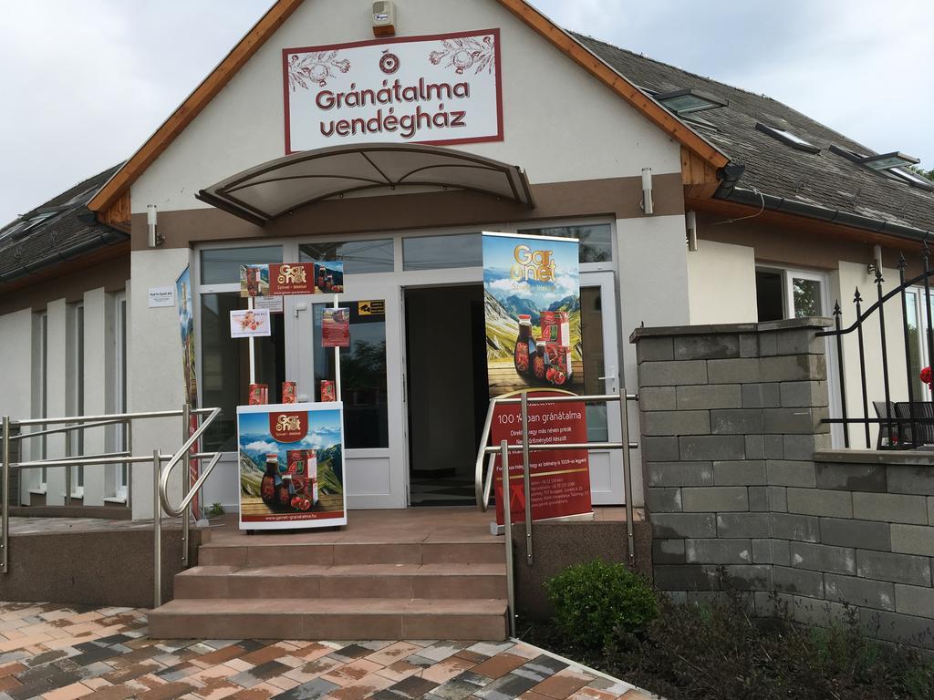 Gránátalma Vendégház Fehérvárcsurgó Exterior foto